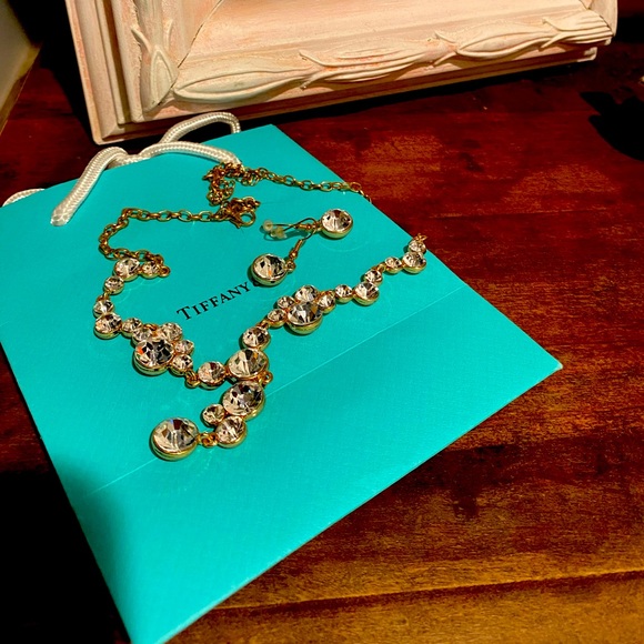 Meet your Posher, Erin - Picture 1 of 1